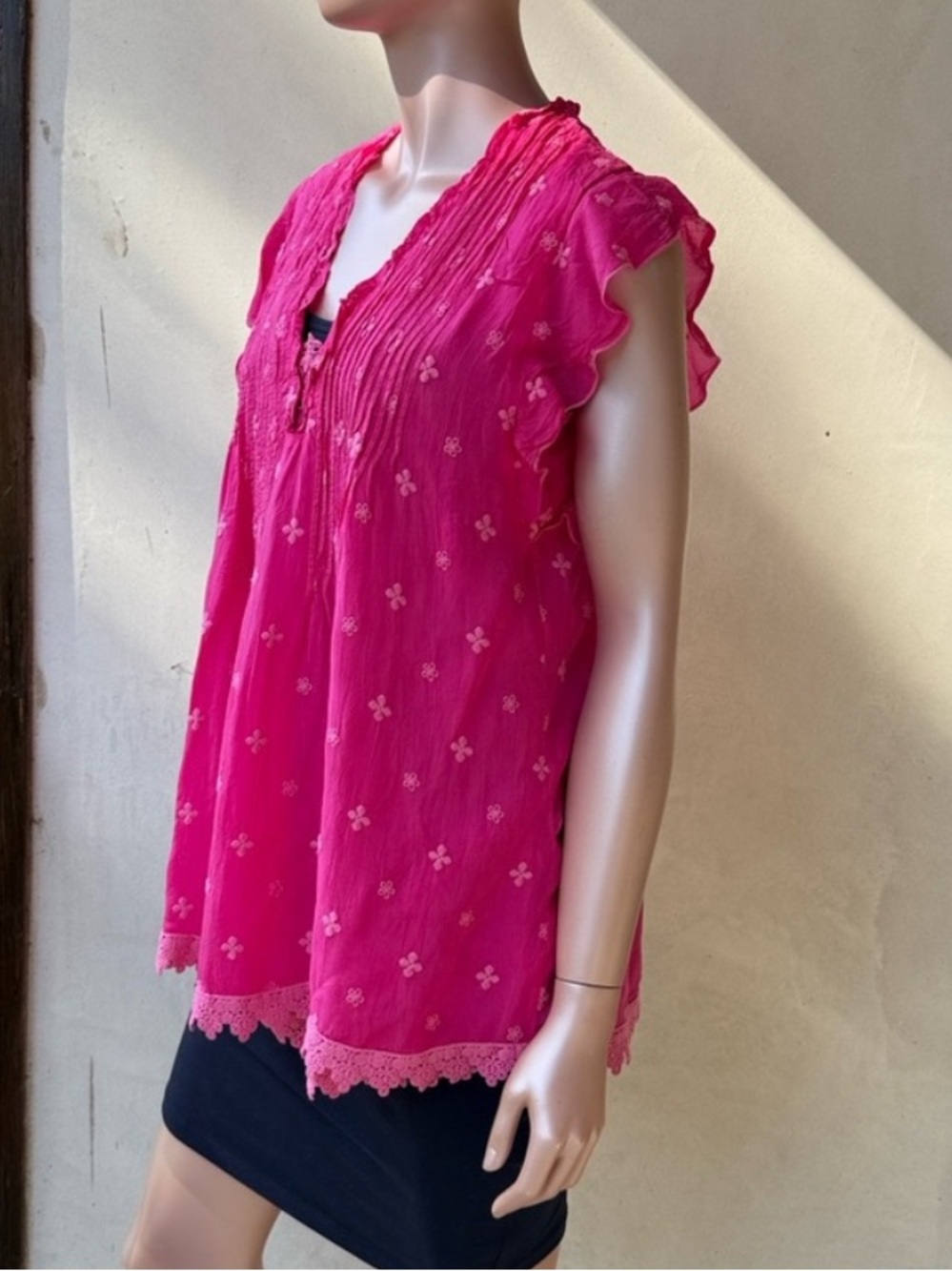 NWT Johnny Was Hot Pink Embroidered Pintuck Flutter Sleeve Tunic Tag:XXS = XS S